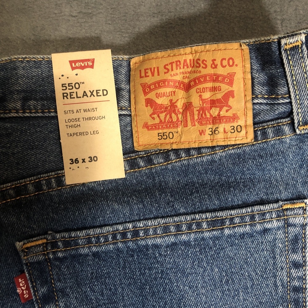 Men's Levis 550 Jeans 36x30 Blue Denim Relaxed Fit Tapered Leg Classic NWT - Picture 7 of 8